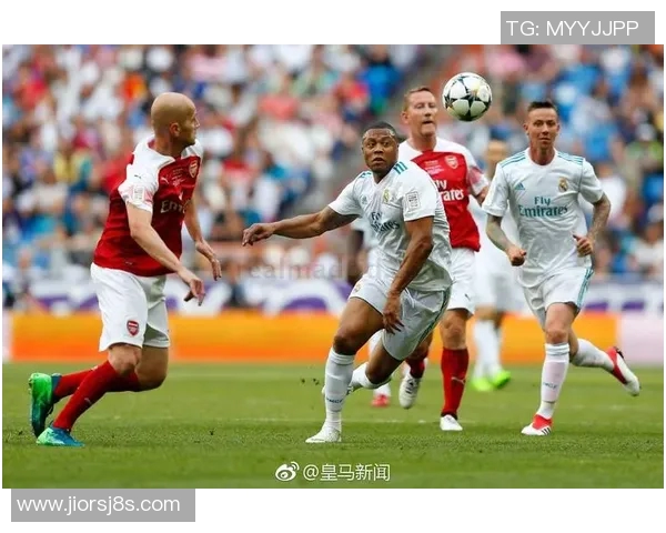 功夫足球中三位外国球星的传奇表现与影响力解析 功夫足球中三位外国球星的传奇表现与影响力解析