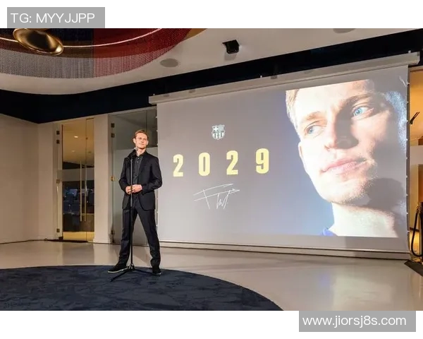 球星logo足球设计创新解析及其背后的品牌影响力与市场趋势 球星logo足球设计创新解析及其背后的品牌影响力与市场趋势